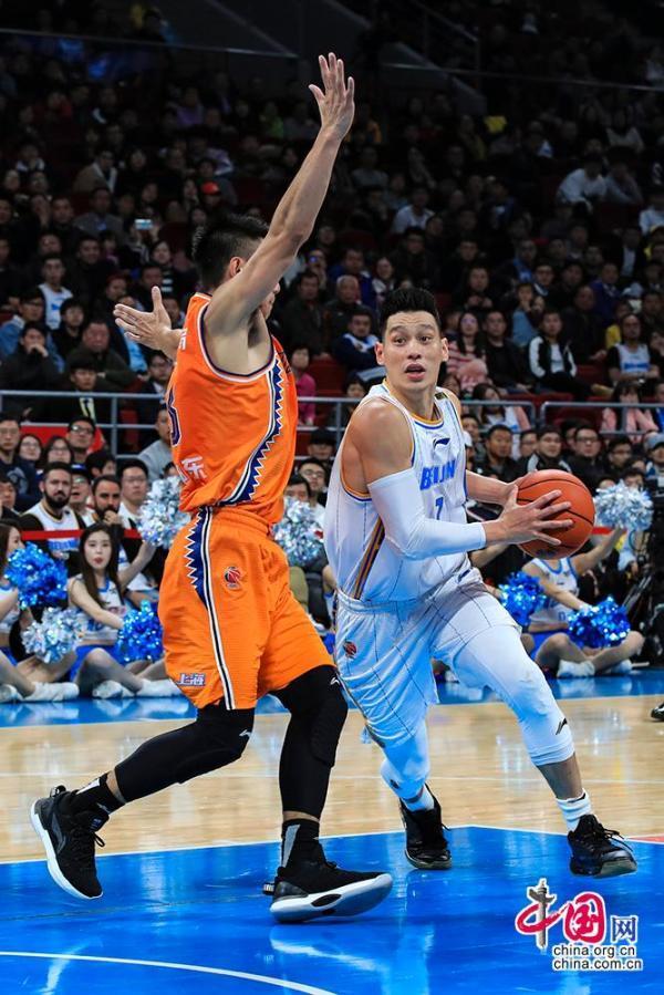 大发娱乐-关于上海大鲨鱼喜迎三连胜，表现出色的信息