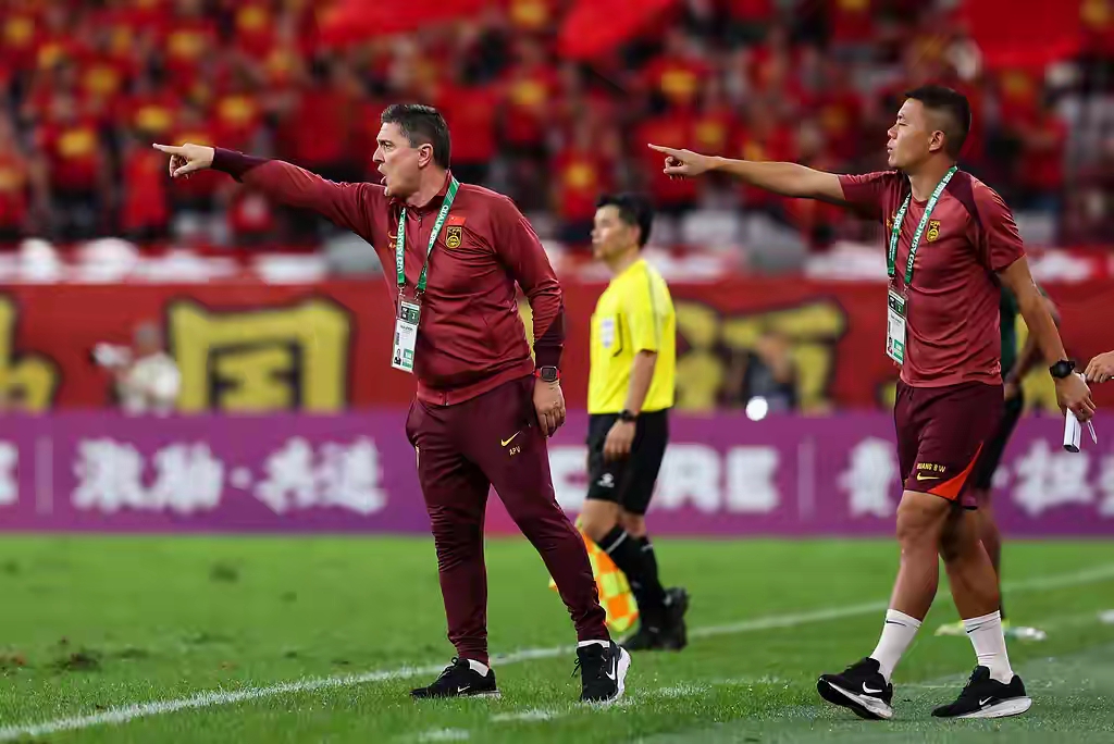 大发娱乐-中超赛场迫不及待展开争夺，球员表现引人关注的简单介绍