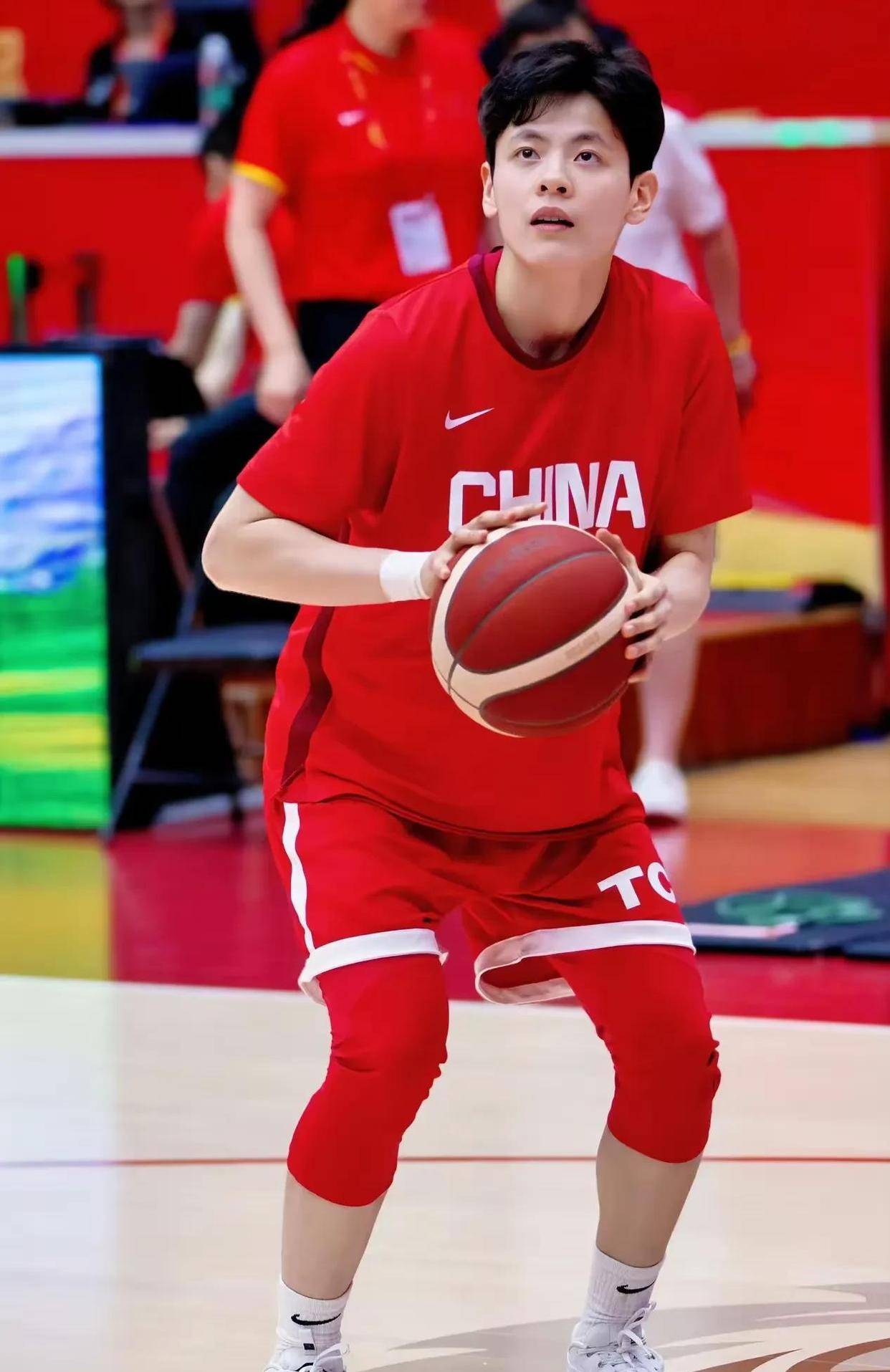 四川队实力不俗，全队奋力争取最终胜利的简单介绍